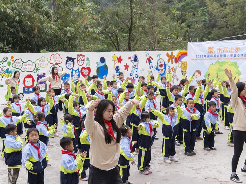 2023年度科威纳希望小学之旅 视频片段